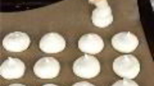 суп из малины с безе