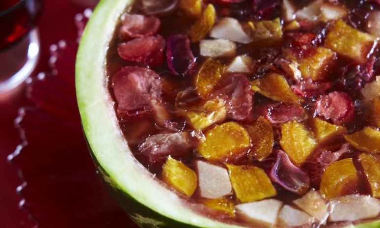 Рецепт фруктового желе в арбузе