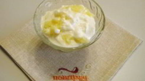 йогурт с фруктами в йогуртнице