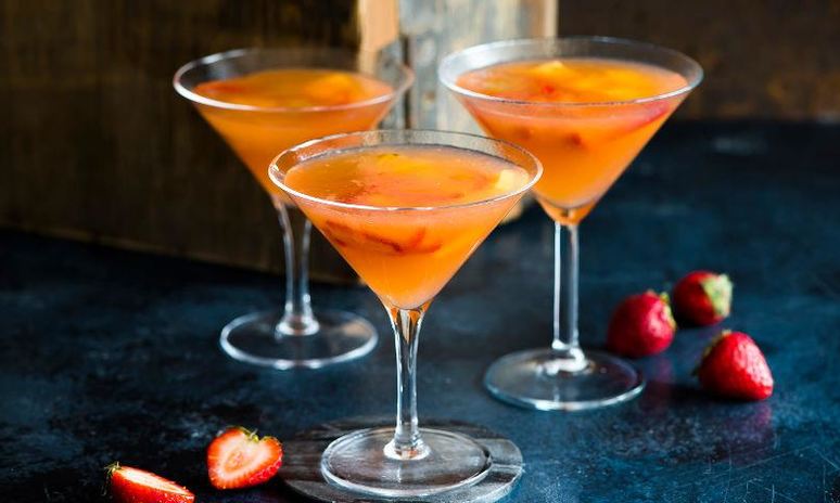 Рецепт коктейля парящие в сангрии фрукты