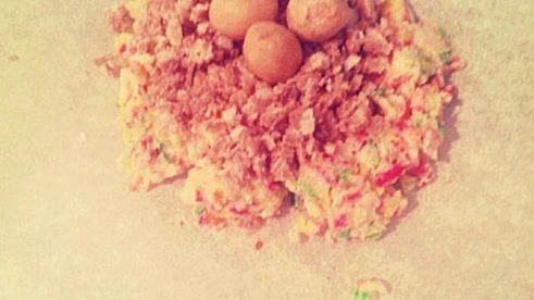 конфеты с кокосовой стружкой, вафлей и орешком