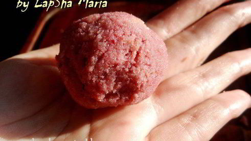 вишневые бисквитные конфеты в шоколаде