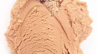 Замороженный йогурт с нутеллой и конфетами Ferrero Rocher