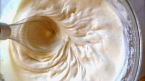 белковый крем на водяной бане