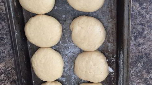 булочки с ароматным штрейзелем и ванильным заварным кремом