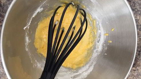 булочки с ароматным штрейзелем и ванильным заварным кремом