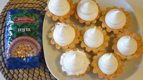 корзиночки из нута с белковым кремом