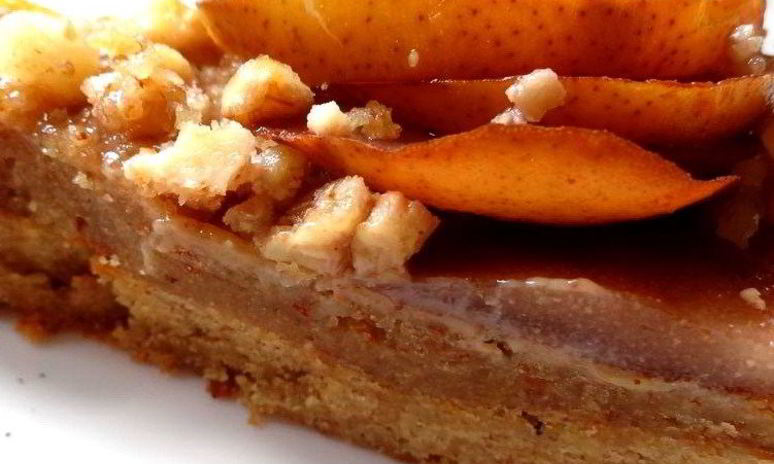 Рецепт миндального тарта с кремом и грушами