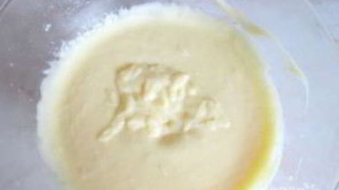 нежный крем, напоминающий пломбир