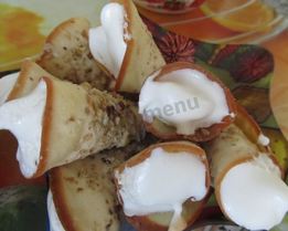 Ореховые трубочки с белковым кремом