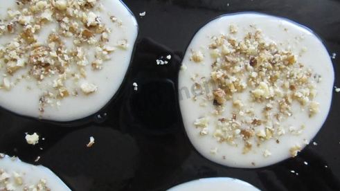 ореховые трубочки с белковым кремом