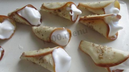 ореховые трубочки с белковым кремом