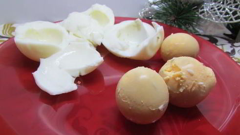 яичный крем с красной икрой