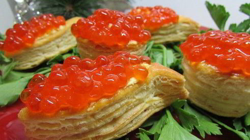 яичный крем с красной икрой