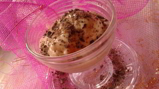 Банановое мороженое с тертым шоколадом