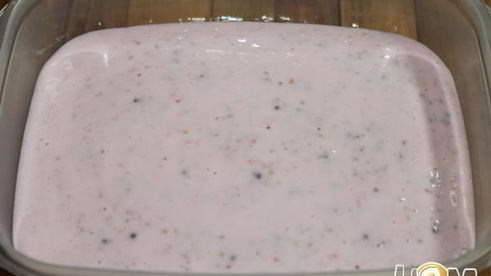 домашнее йогуртовое мороженое с клубникой и киноа