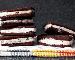 Классический сэндвич-мороженое