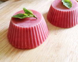 Клубнично-ревеневое мороженое