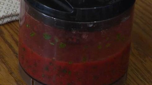 клубничное мороженое с базиликом