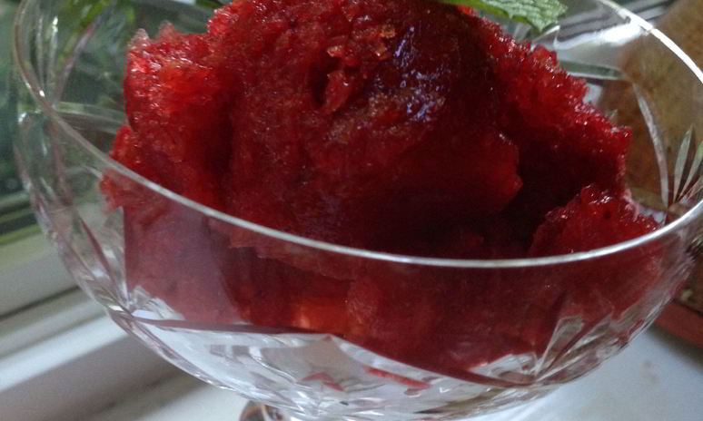 Рецепт клубничного мороженого сорбет