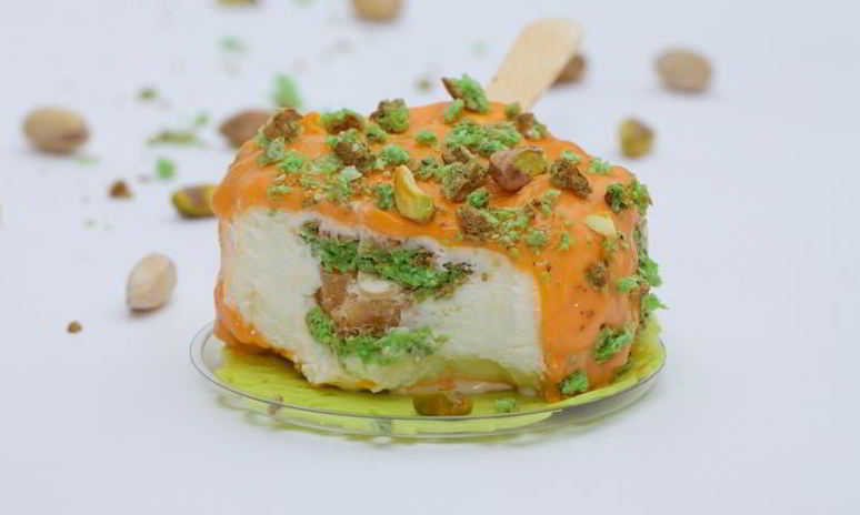 Рецепт мороженого с кокосово-фисташковой прослойкой и сорбетом из маракуйи