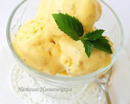 Персиковое мороженое с миндалем