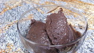 Шоколадное мороженое c авокадо