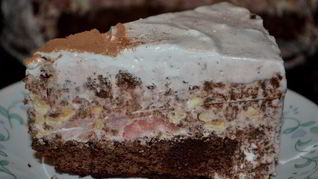 Шоколадный торт-мороженое с маршмэллоу и фундуком