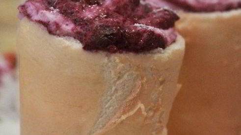 бисквитные стаканчики с черничным муссом