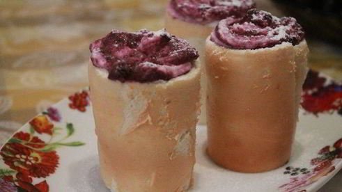 бисквитные стаканчики с черничным муссом
