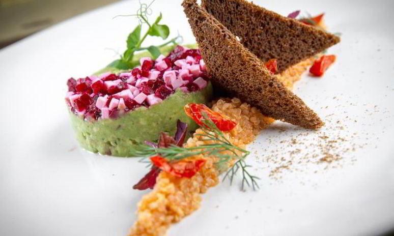 Рецепт мусса из авокадо с киноа и свеклой