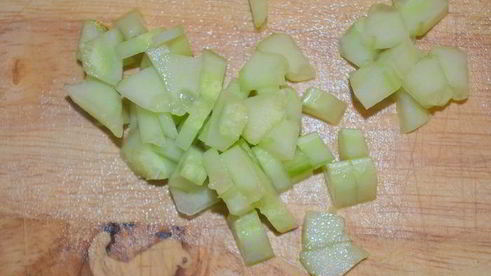 праздничный цукотто из форели с нежнейшим креветочным муссом, огурцом и сливочным кремом