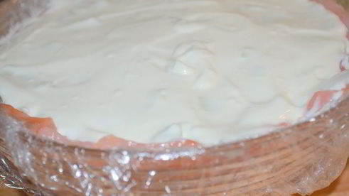 праздничный цукотто из форели с нежнейшим креветочным муссом, огурцом и сливочным кремом