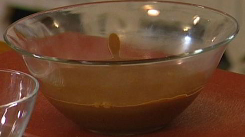 шоколадный мусс с красной смородиной