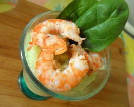 Яблочный мусс с авокадо и креветками