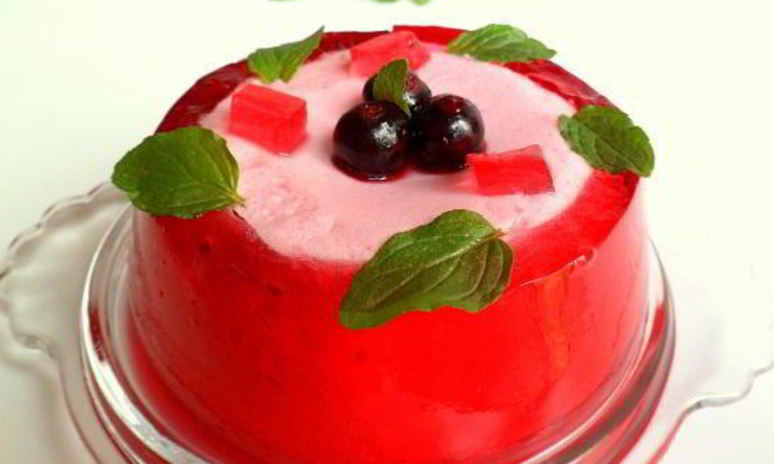 Рецепт ягодного мусса с желейной лентой
