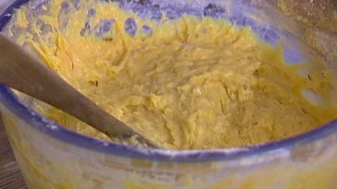 куличи с цукатами и изюмом