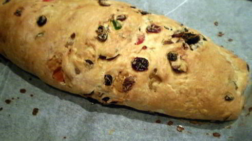 паасброд — нидерландский пасхальный хлеб