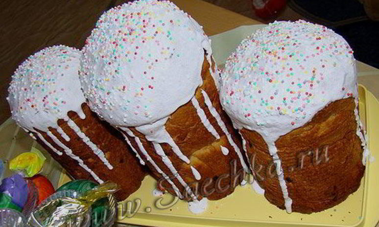 Рецепт пасхального кулича с изюмом и глазурью