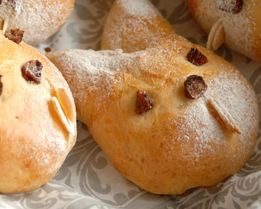 Зайцы дрожжевые пасхальные