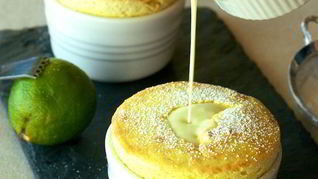 Манговое суфле под кокосово-лаймовым заварным кремом