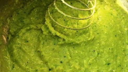 суфле из брокколи и двух видов сыра