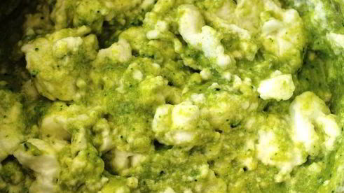 суфле из брокколи и двух видов сыра