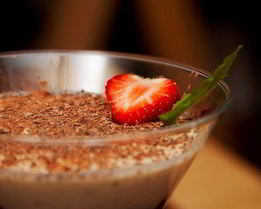 Клубничное тирамису с кофейными бисквитами