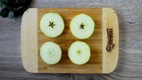 яблочный крамбл с мороженым