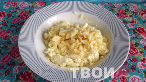 яблоко, фаршированное творогом