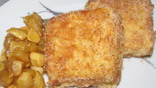 Жареное молоко с карамелизированными яблоками