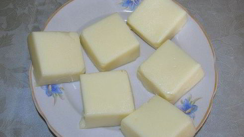 жареное молоко с карамелизированными яблоками