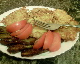 Картофельные драники с баклажанами