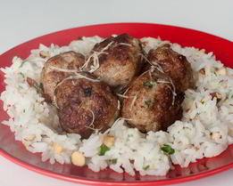 Фрикадельки из индейки с беконом